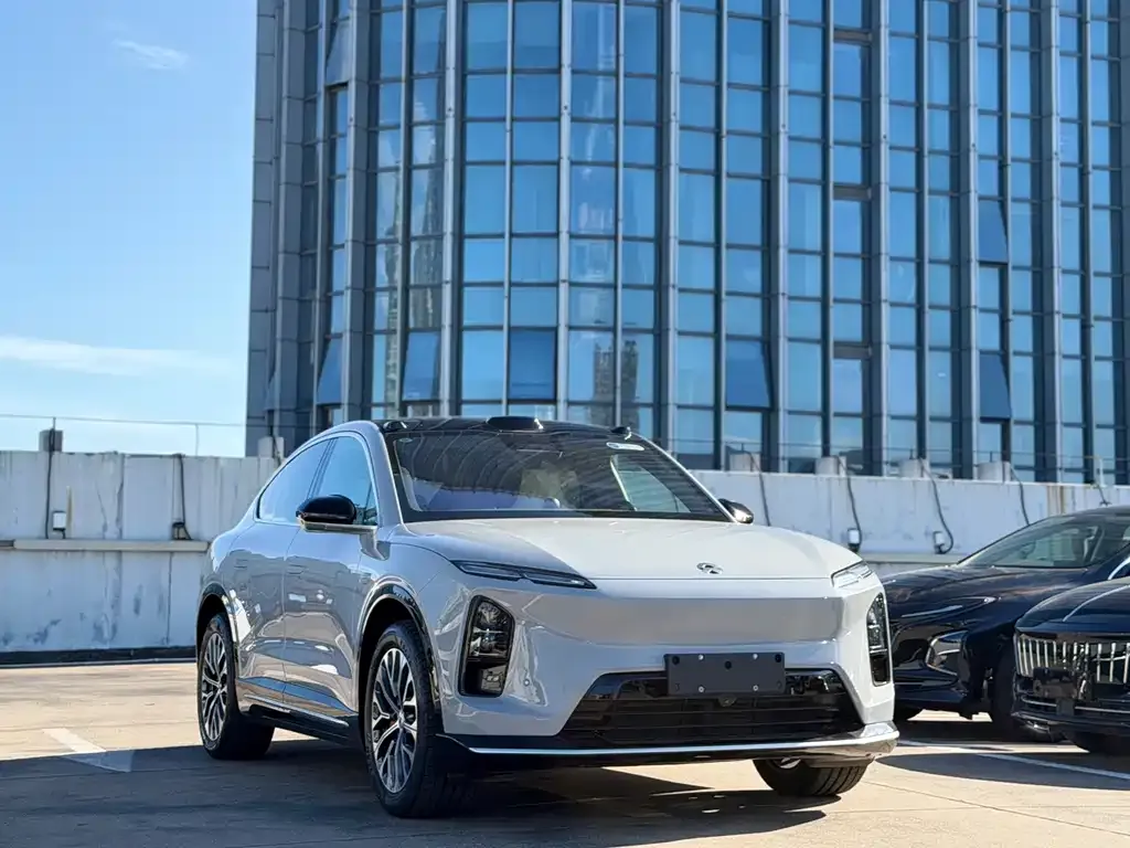NIO EC6 — фото 8