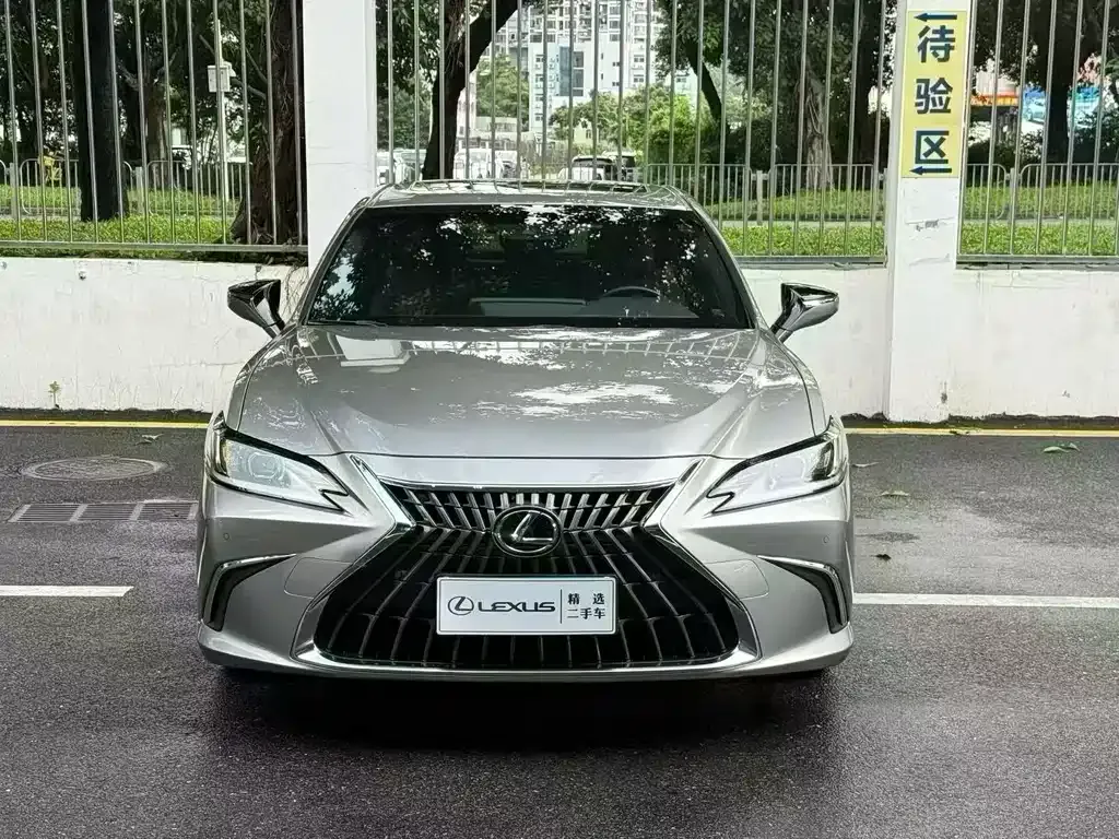 Lexus ES — фото 6