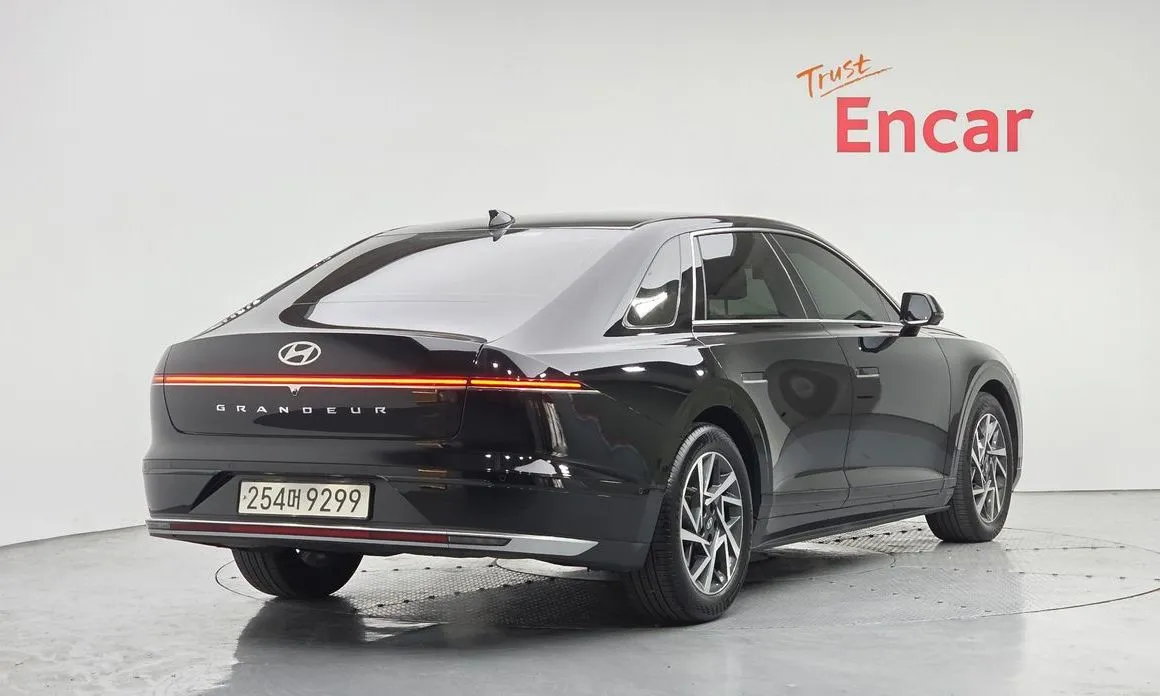Hyundai Grandeur 2023 из KR, фото 8