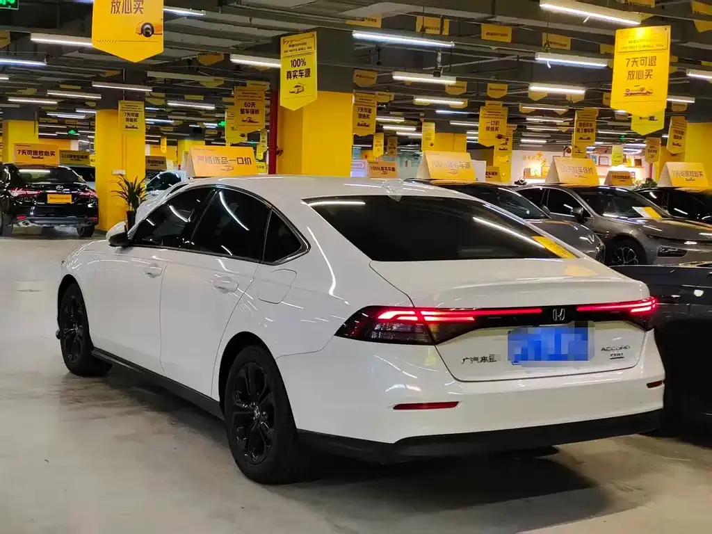 Honda Accord — фото 6