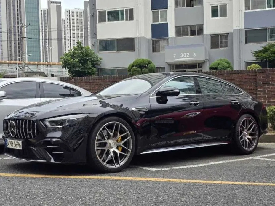 Mercedes-Benz AMG GT — фото 1
