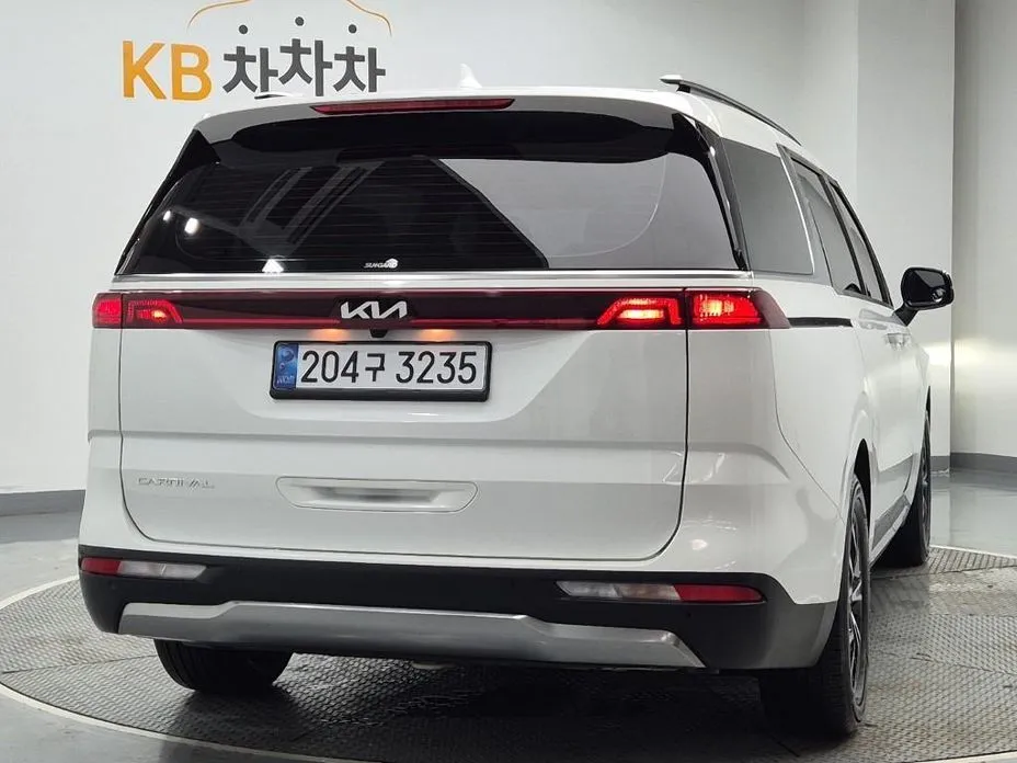 Kia Carnival — фото 10