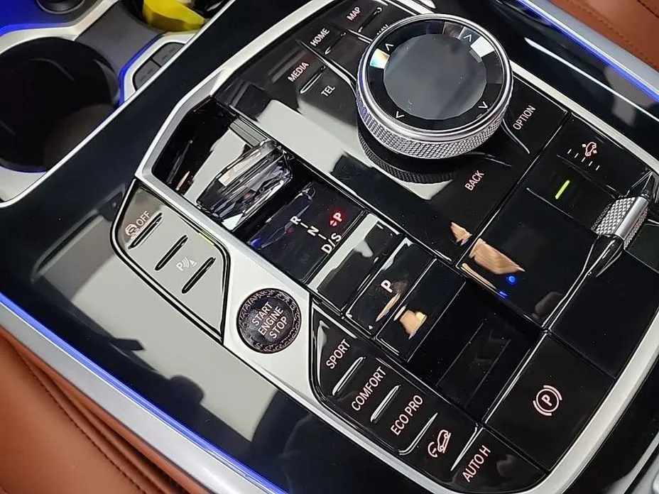 BMW X7 — фото 10