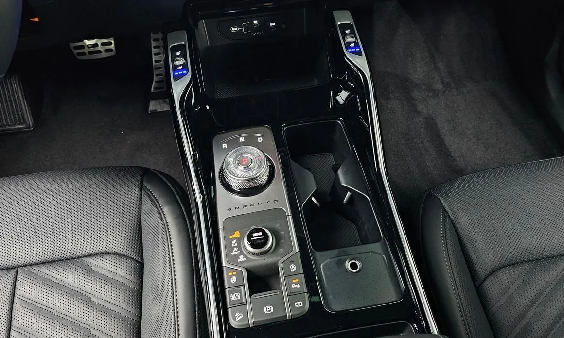 Kia Sorento — фото 7