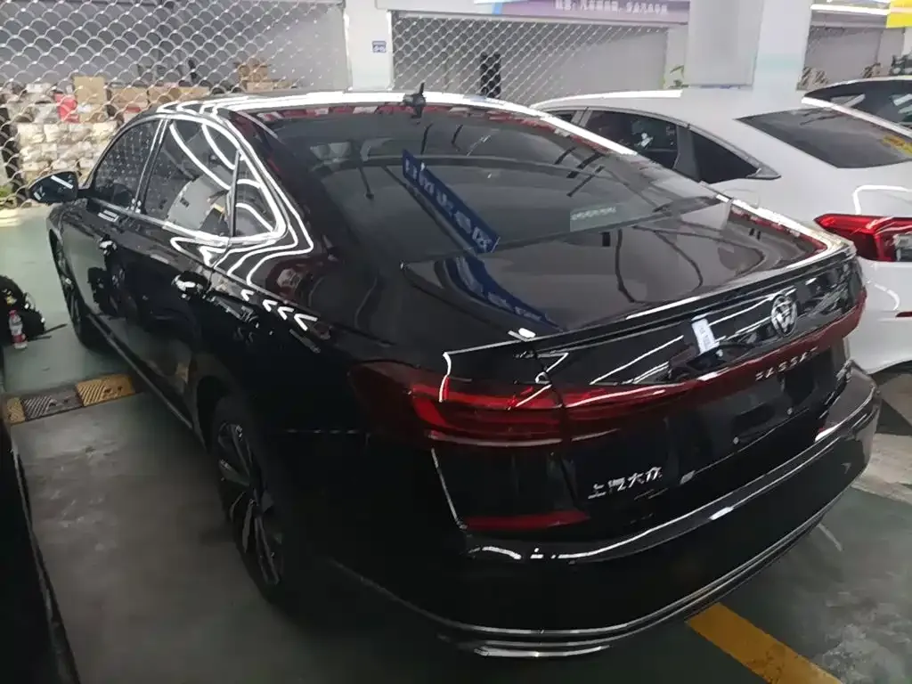 Volkswagen Passat — фото 8