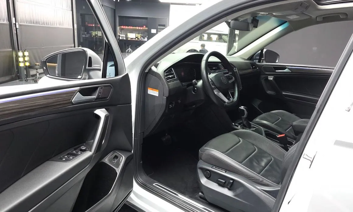 Volkswagen Tiguan 2023 из KR, фото 9