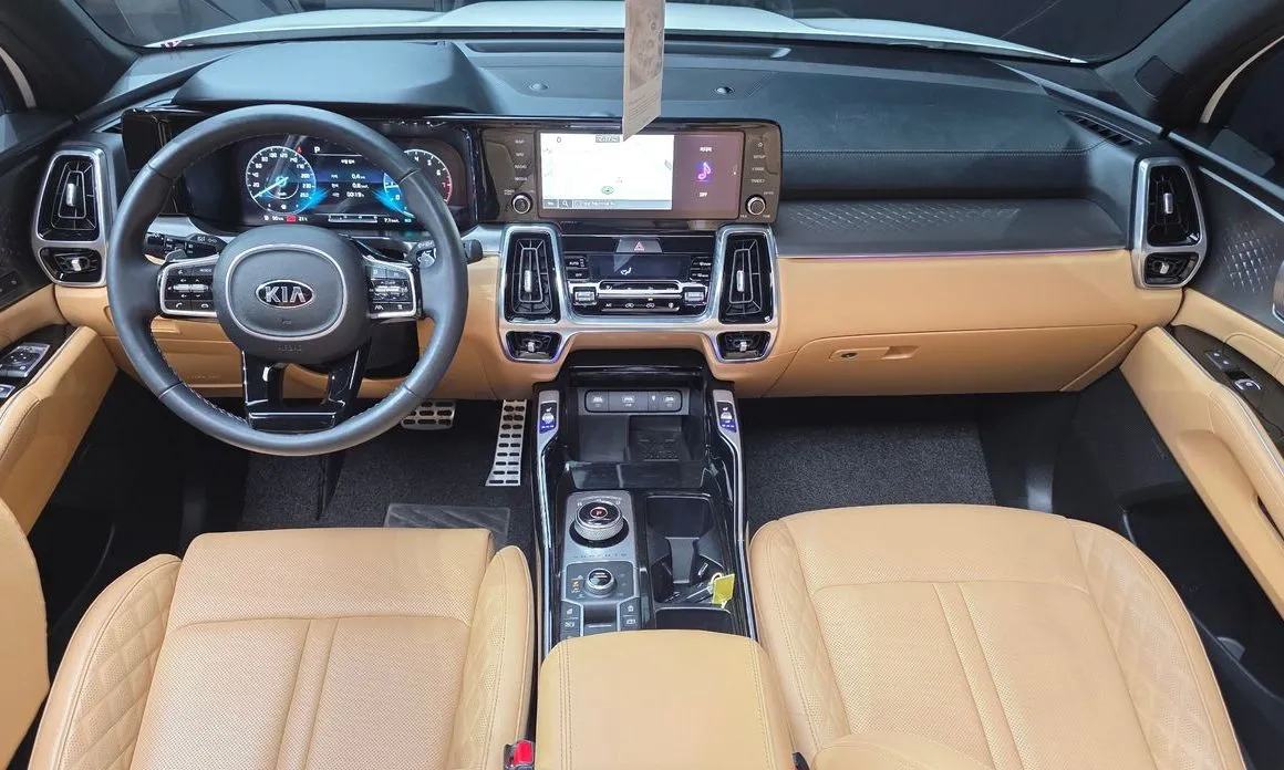 Kia Sorento — фото 7