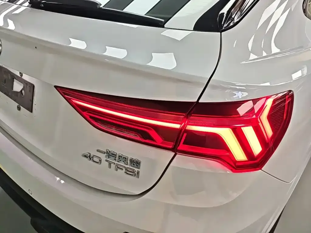 Audi Q3 Sportback — фото 6
