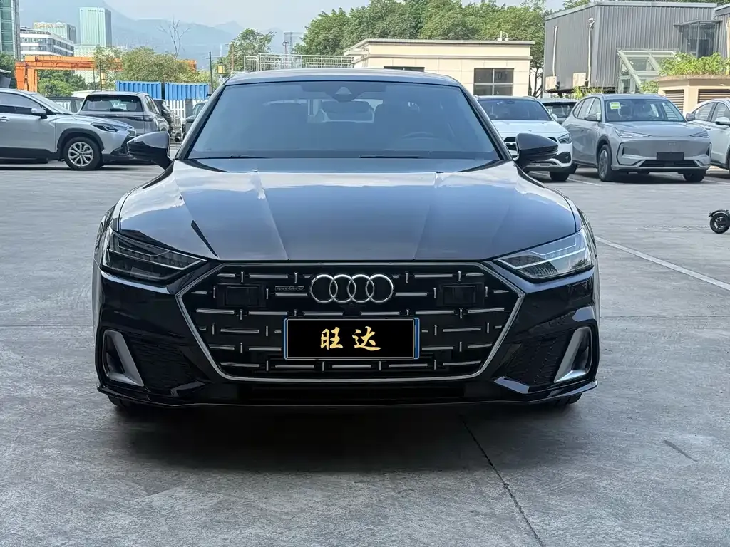 Audi A7L — фото 5