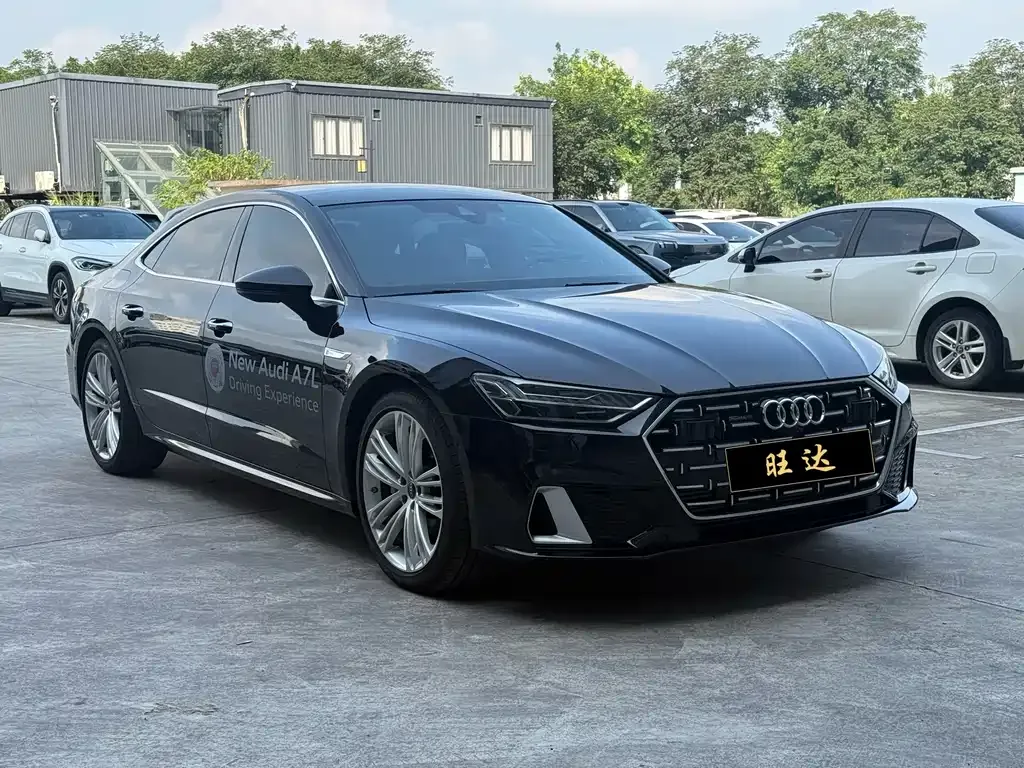 Audi A7L — фото 10
