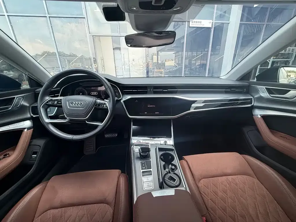 Audi A7L — фото 6