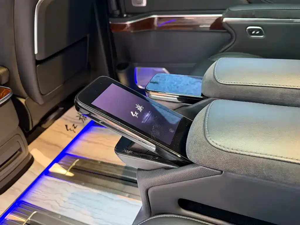 Hongqi HQ9 PHEV 2024 из CN, фото 9