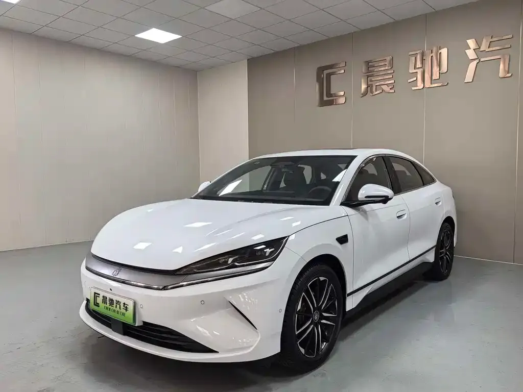 BYD Qin L — фото 1