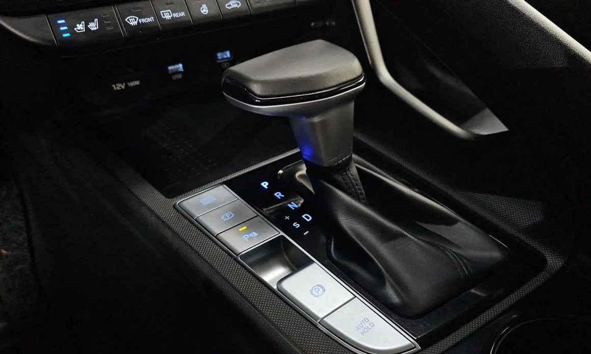 Hyundai AVANTE — фото 9