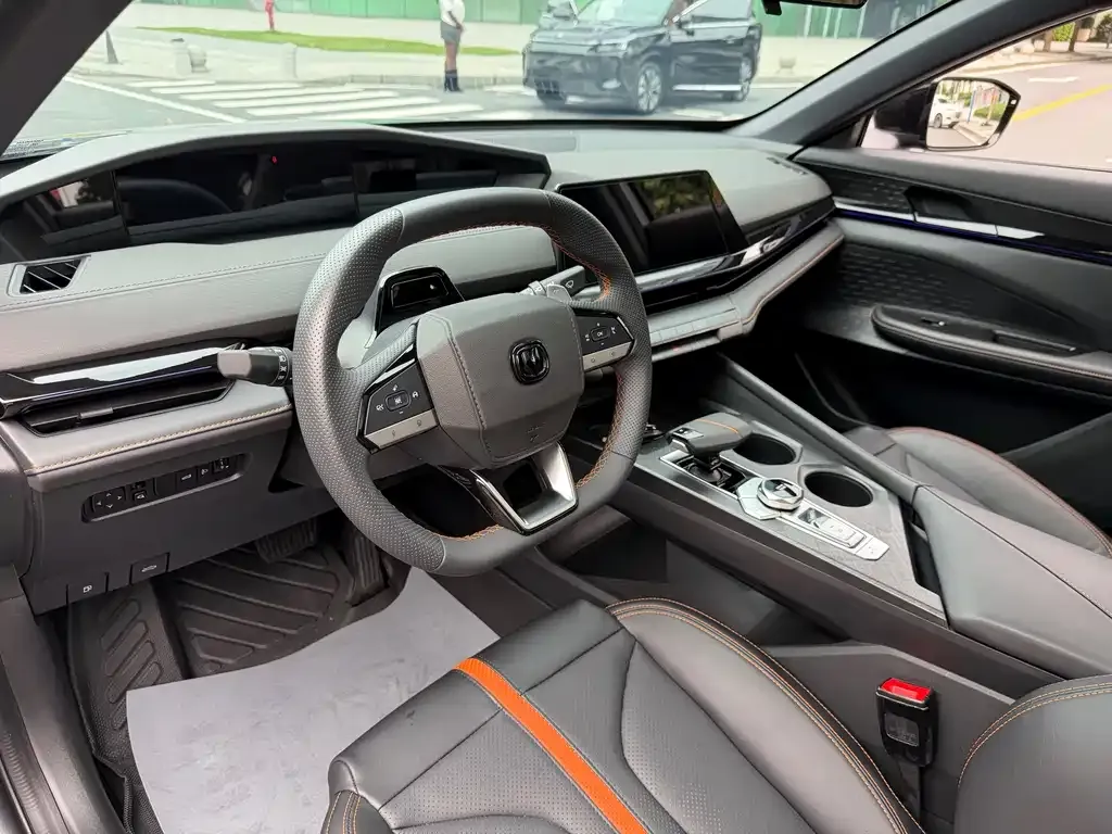 Changan UNI-V 2024 из CN, фото 4