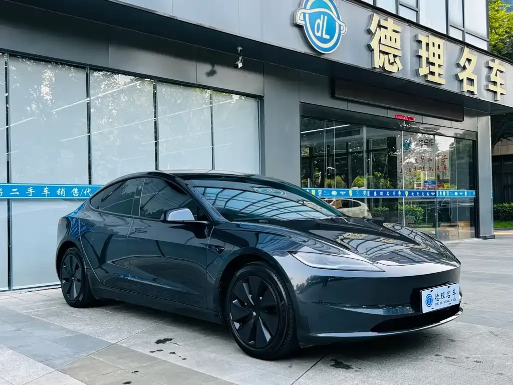 Tesla Model 3 — фото 6
