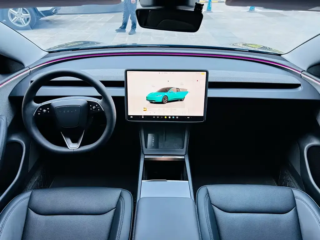 Tesla Model 3 — фото 7