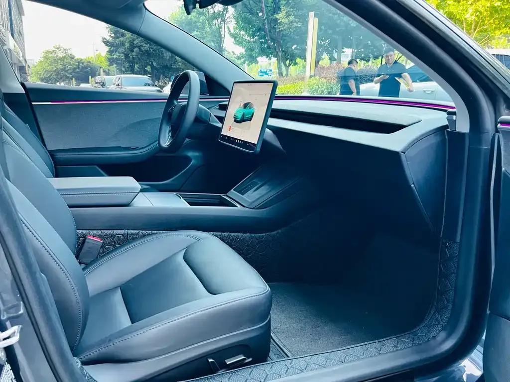 Tesla Model 3 — фото 3