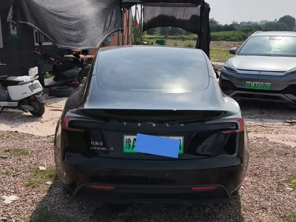 Tesla Model 3 — фото 2