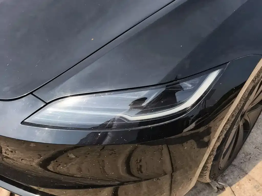Tesla Model 3 — фото 4