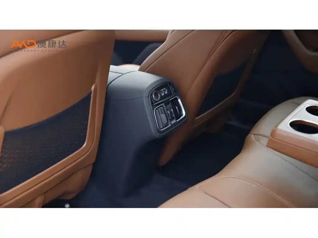 Maserati Levante — фото 4