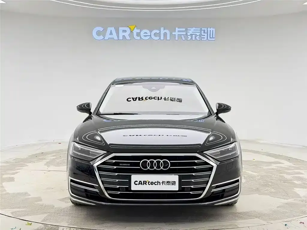Audi A8 — фото 2