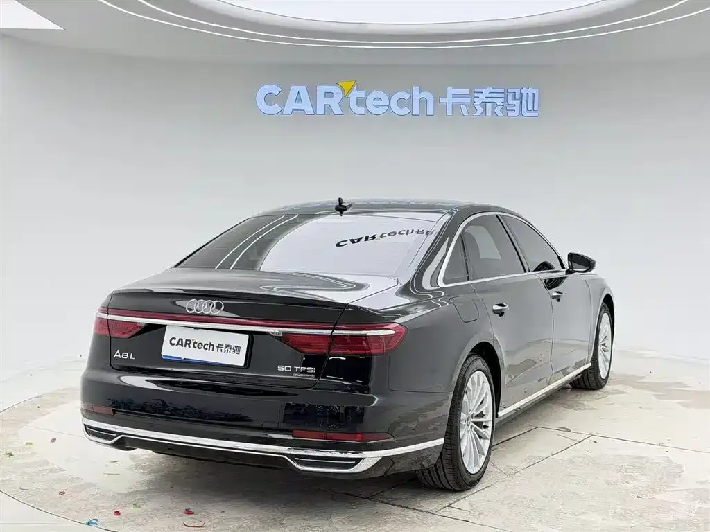 Audi A8 — фото 3