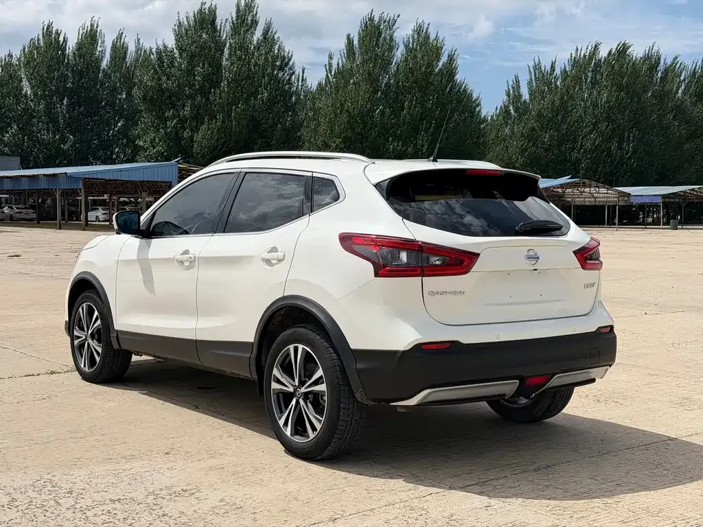 Nissan Qashqai — фото 9