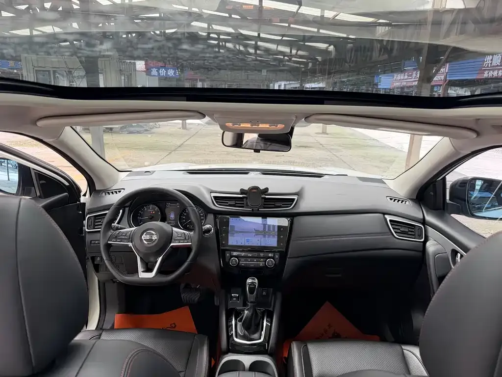 Nissan Qashqai — фото 10