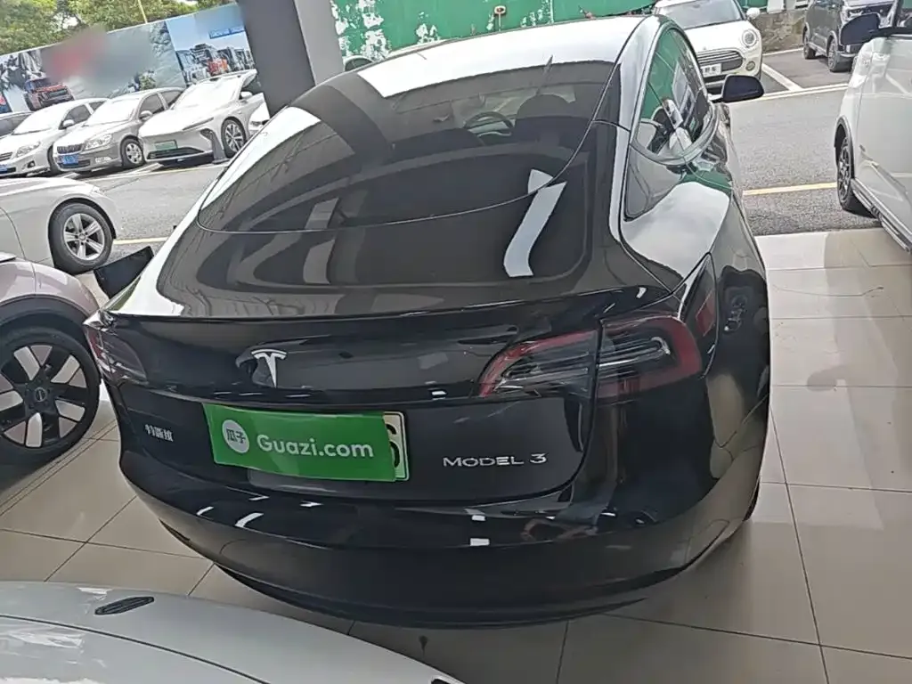 Tesla Model 3 — фото 6