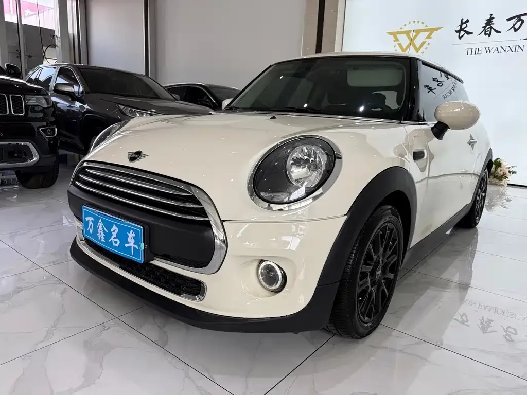 MINI Cooper (3-door) — фото 1