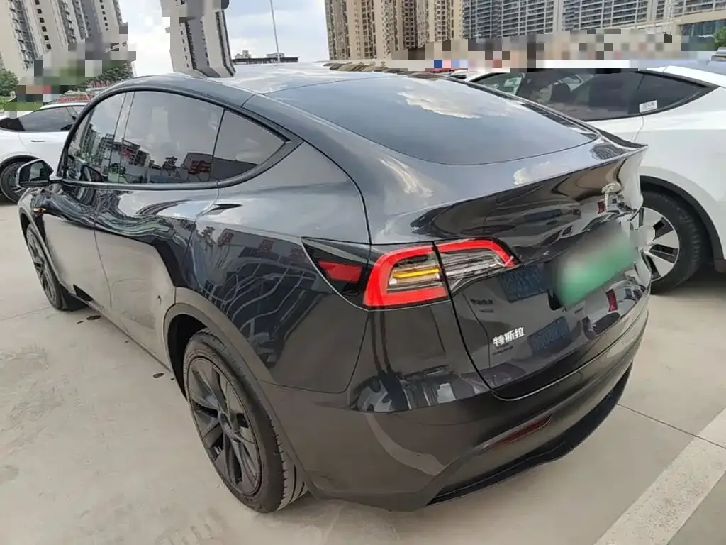 Tesla Model Y — фото 7