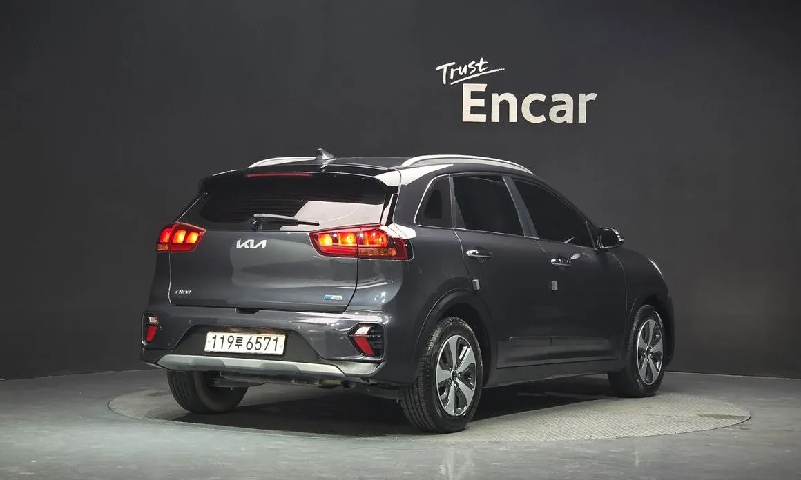 Kia Niro 2022 из KR, фото 2