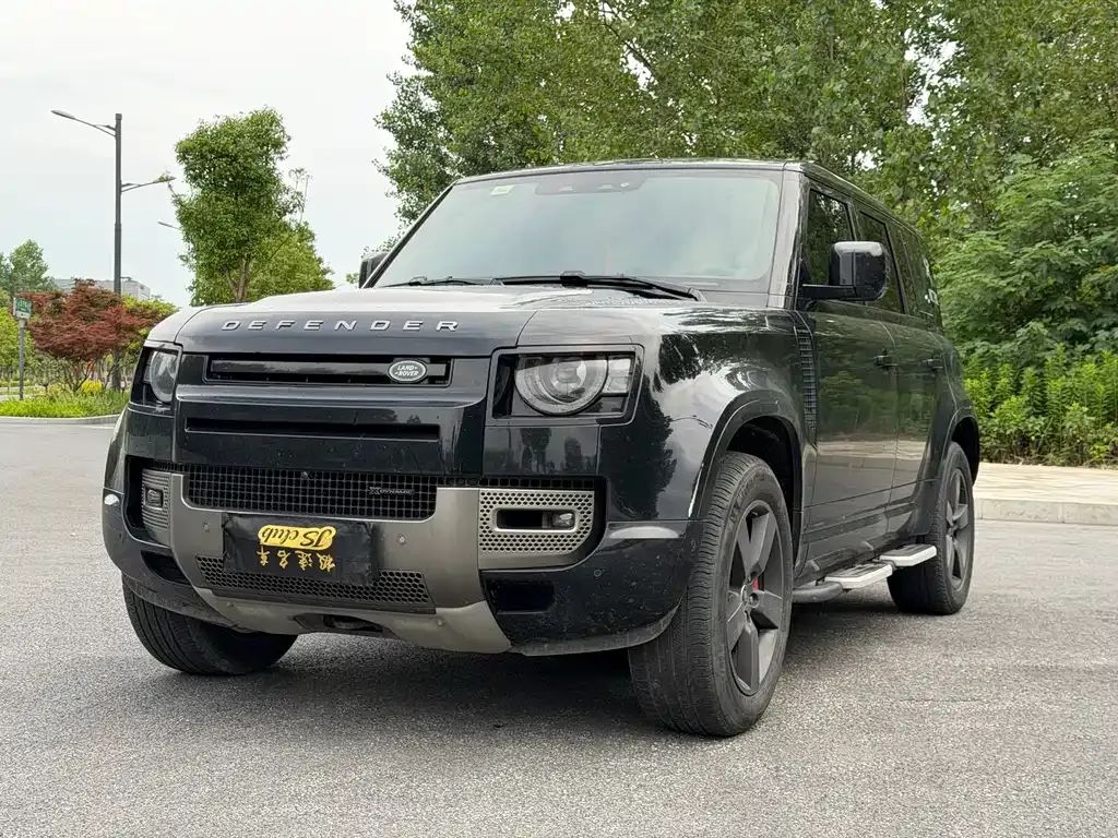 Land Rover Defender — фото 1