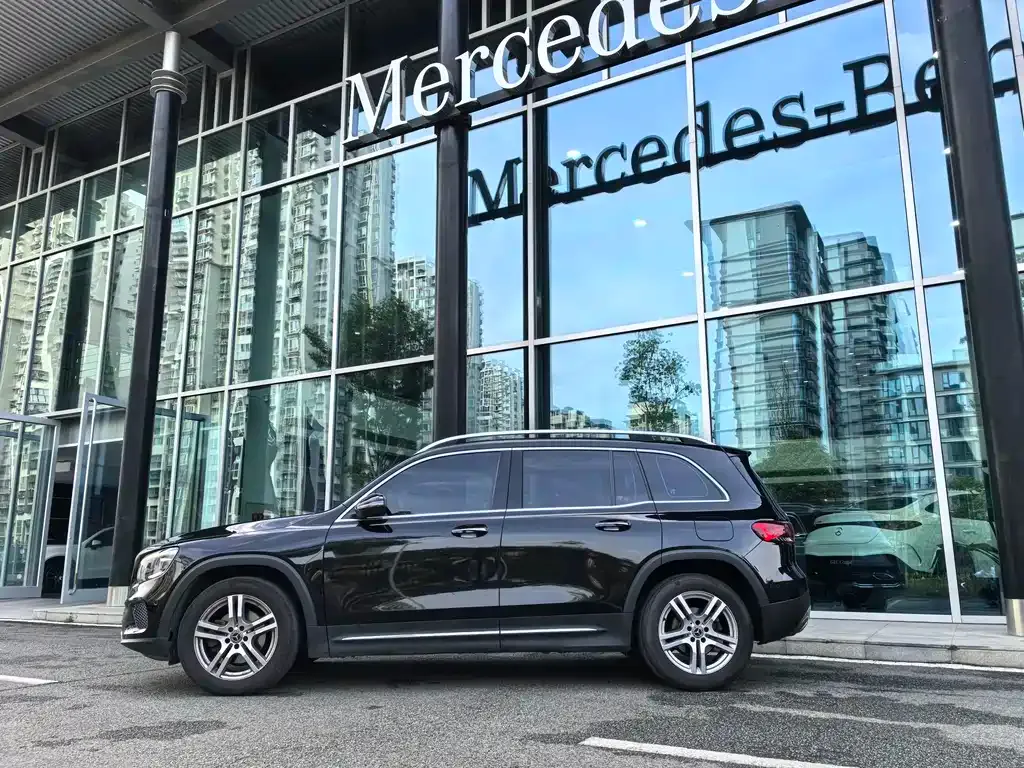 Mercedes-Benz GLB — фото 10
