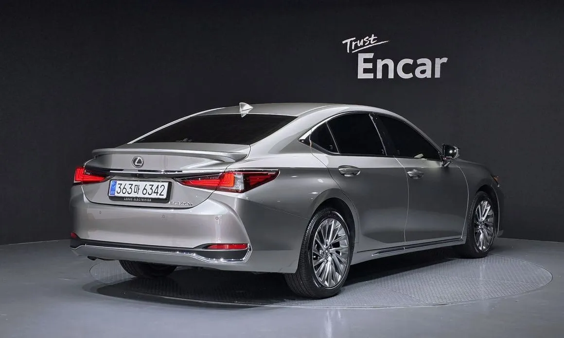 Lexus ES 2026 из KR, фото 4