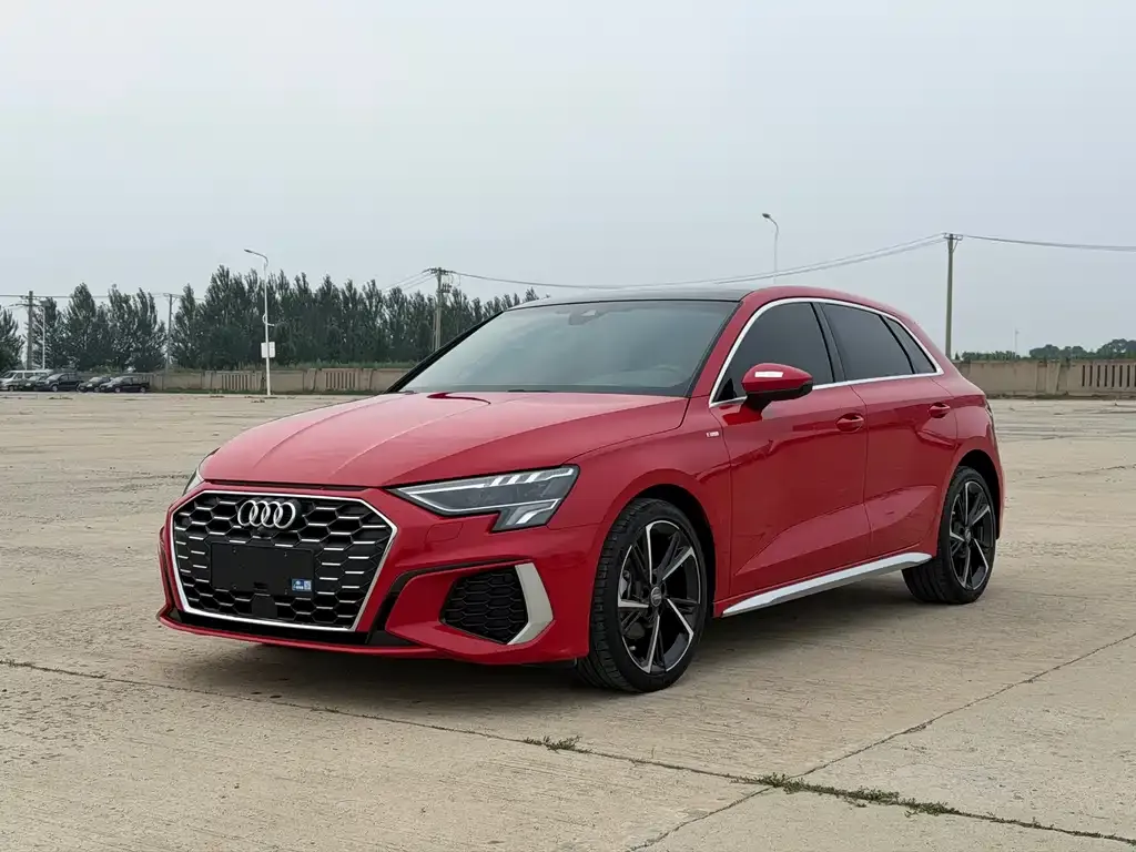 Audi A3 — фото 1