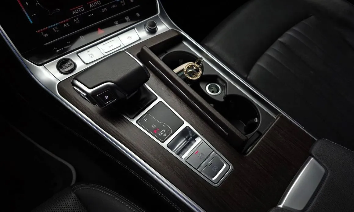 Audi A6 — фото 7