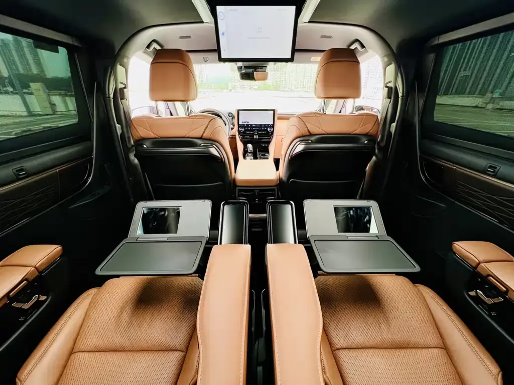 Toyota Vellfire — фото 8