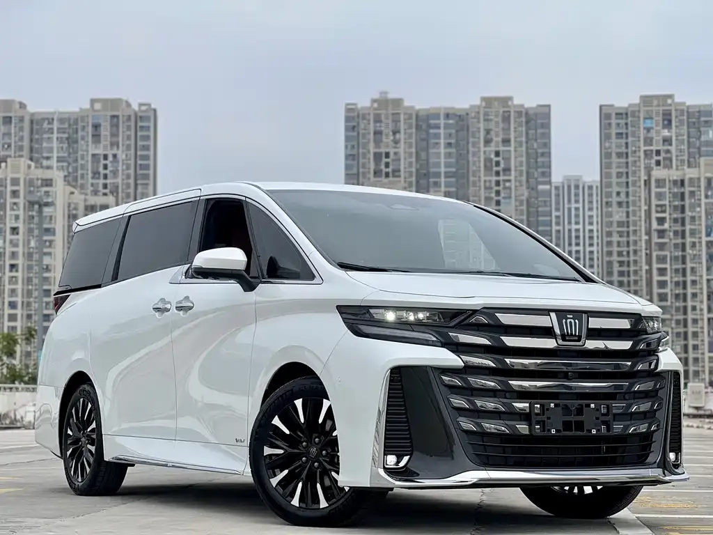 Toyota Vellfire — фото 9