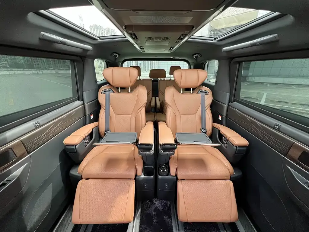 Toyota Vellfire — фото 7