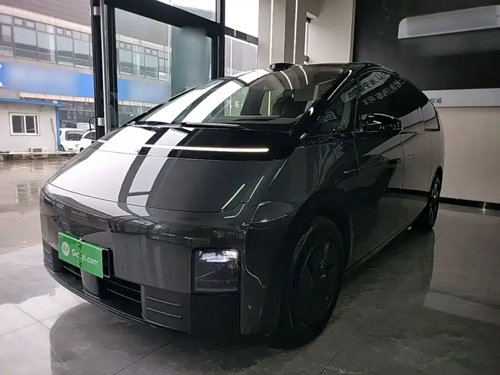 Li Auto MEGA — фото 1