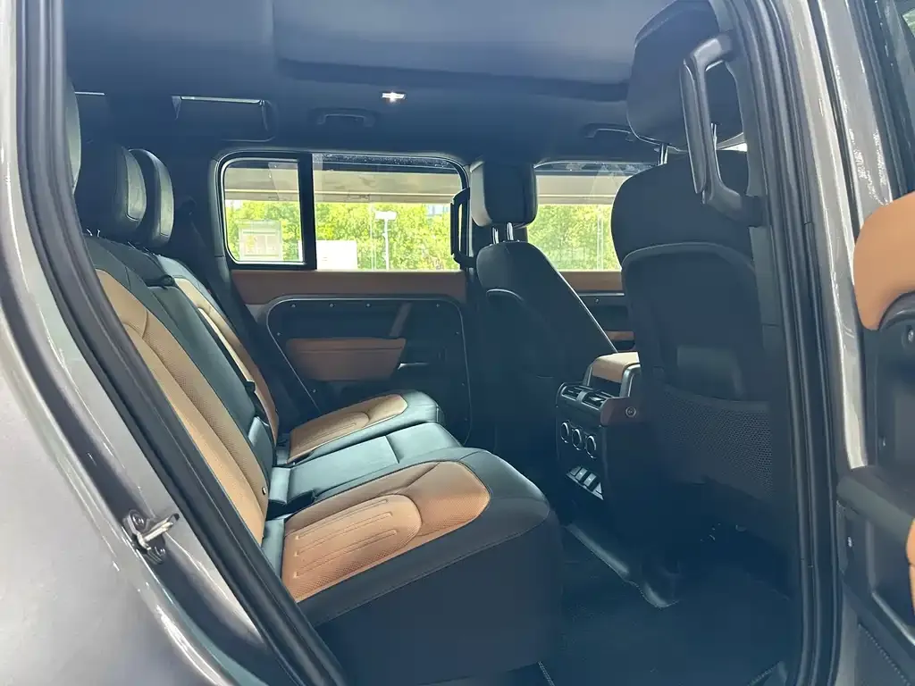 Land Rover Defender — фото 4