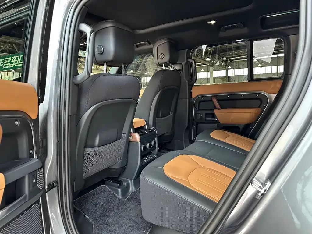 Land Rover Defender — фото 9