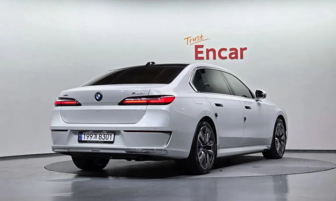 BMW 7-Series 2023 из KR, фото 7