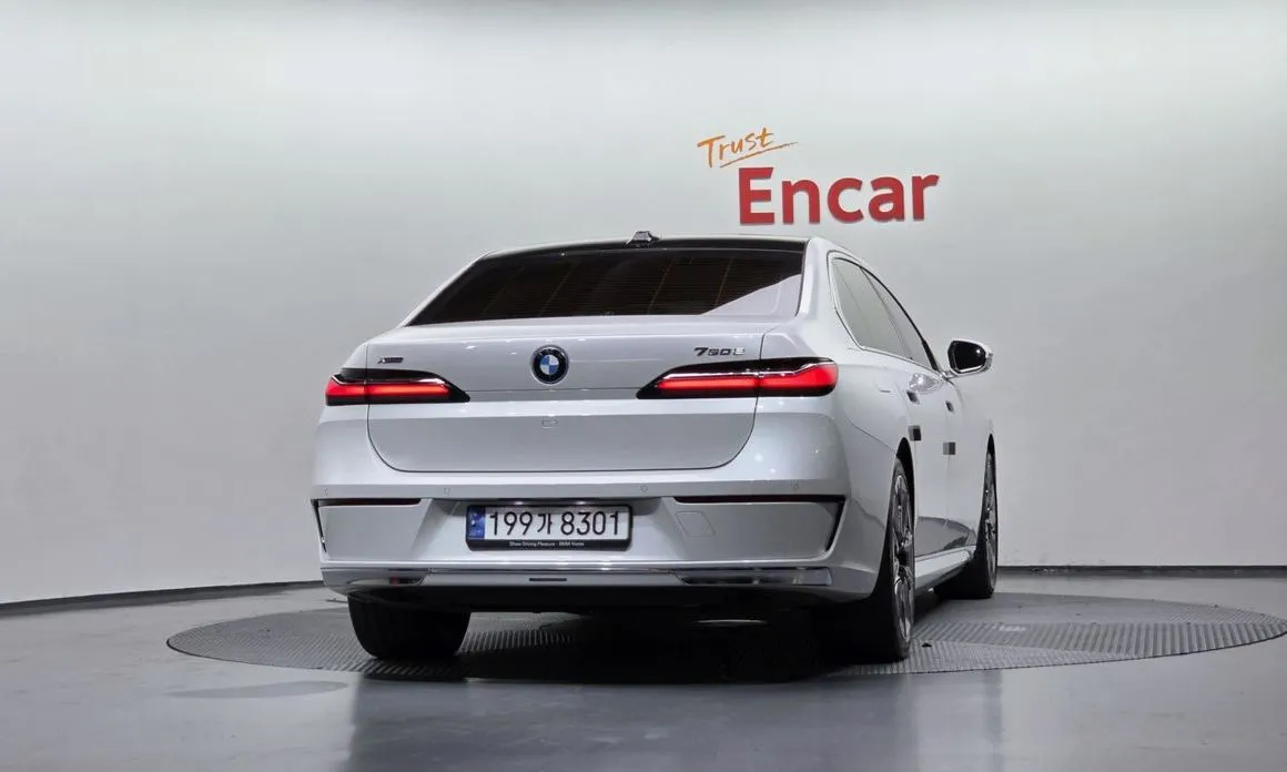BMW 7-Series 2023 из KR, фото 4