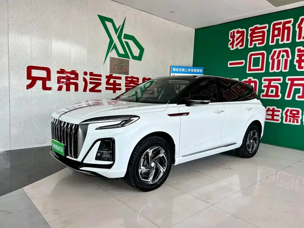 Hongqi HS3 — фото 1