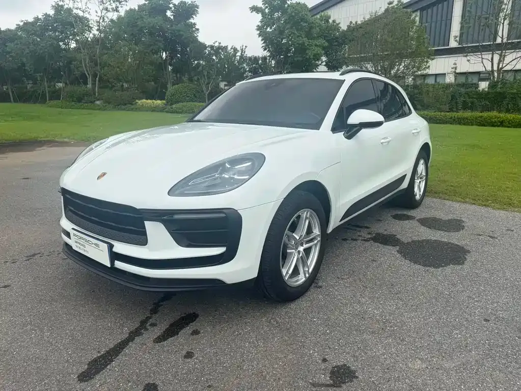 Porsche Macan — фото 1