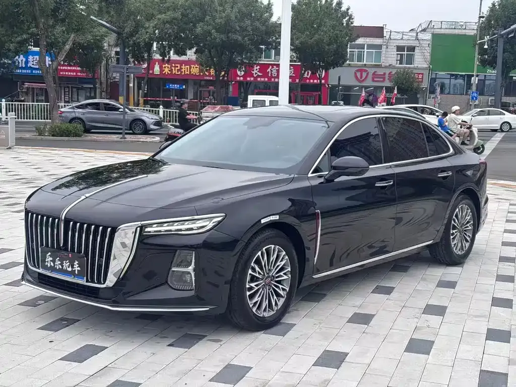 Hongqi H5 — фото 1