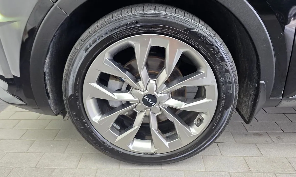 Kia Sorento — фото 6
